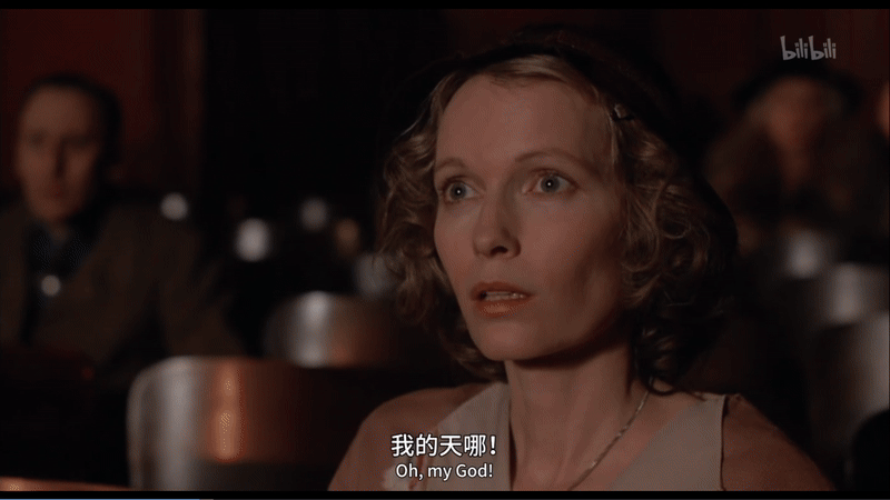Tom走出《开罗紫玫瑰》的银幕